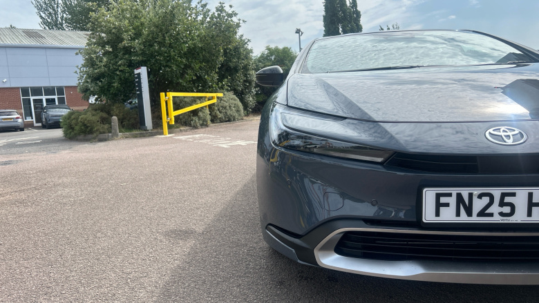 Toyota Prius 2.0 PHEV Design 5dr CVT Hatchback